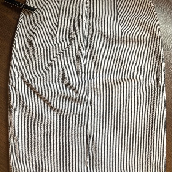 Tahari Pencil Skirt - Picture 3 of 3
